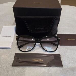 Tom Ford FT TF0844 ANI 01B Cat Eye Shiny Black Gray 58/18/140mm Sunglasses Frame
